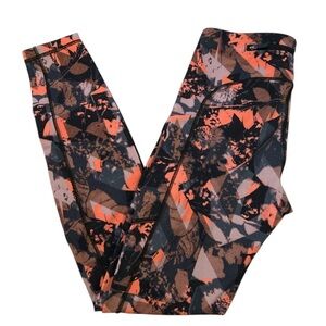 Lululemon Speed Up Tight 28"
Translucence Alpine White Multi size 4